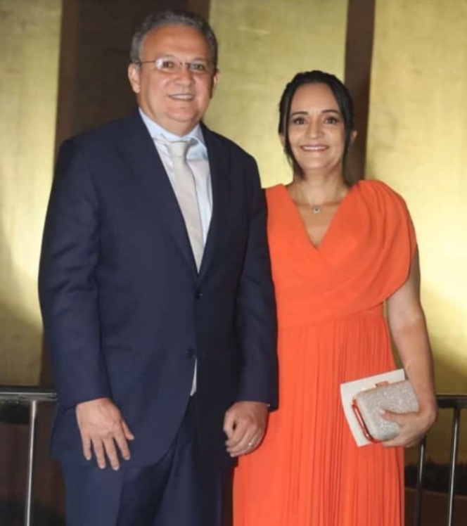 Leia mais sobre o artigo *Hoje as homenagens também são para nossa Primeira-Dama do município de Santa Helena. Feliz Aniversário! Waldilene Almeida (Catí).*