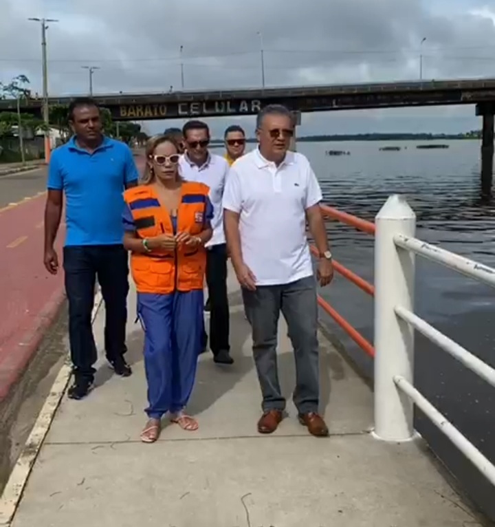 Leia mais sobre o artigo *Abril, o mês das grandes chuvas, Prefeito Zezildo Almeida juntamente com a Defesa Civil, monitoram nível da água no Rio Turíaçu e acionam toda a estrutura do município para manterem-se em alerta máximo para atender a população em caso de urgência.*