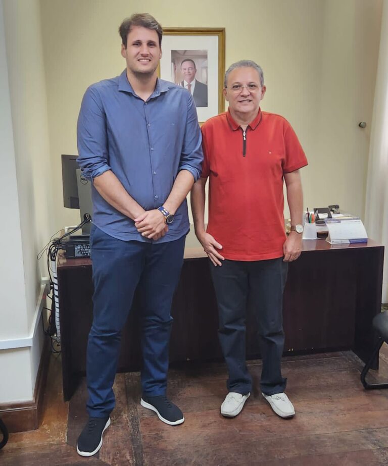 Leia mais sobre o artigo *Prefeito Zezildo Almeida se reúne em São Luís com Secretário Extraordinário de Assuntos Municipalistas Orleans Brandão. Na pauta, demandas e ações para Santa Helena-MA.*