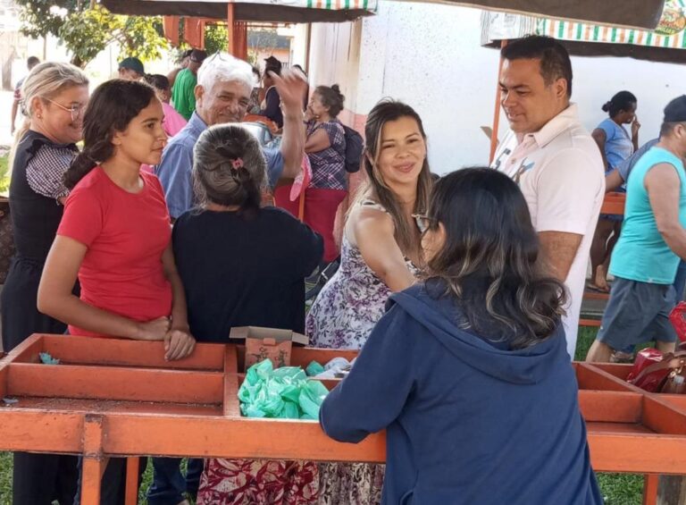 Leia mais sobre o artigo *Hoje dia 08/07, foi realizada mais uma edição da Feira da Agricultura Familiar em Santa Helena com participação da Prefeitura de Santa Helena através da Secretaria de Agricultura.*