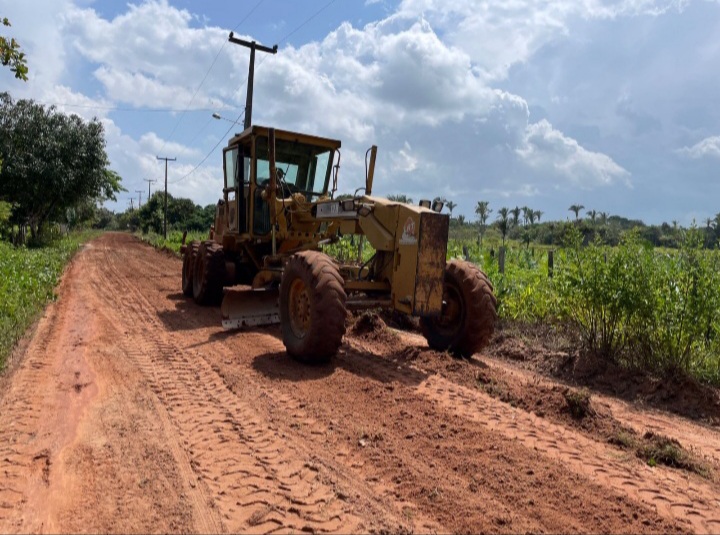 Leia mais sobre o artigo *Prefeitura de Santa Helena-MA., através da Secretaria de Infraestrutura, inicia força tarefa para atender pedidos das comunidades na recuperação de estradas que ligam a sede. Dessa vez os contemplados foram os povoados do Bom Jardim e Campo Novo.*