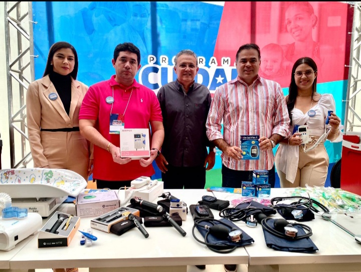 Leia mais sobre o artigo *Prefeitos e Secretários de Saúde se reúnem em São Luís para o lançamento do Programa “Cuidar de todos”  de apoio à Atenção Primária em Saúde (APS). De Santa Helena estiveram presentes: Prefeito Zezildo, o vice Joãozinho Pavão e Assessores da Saúde.*