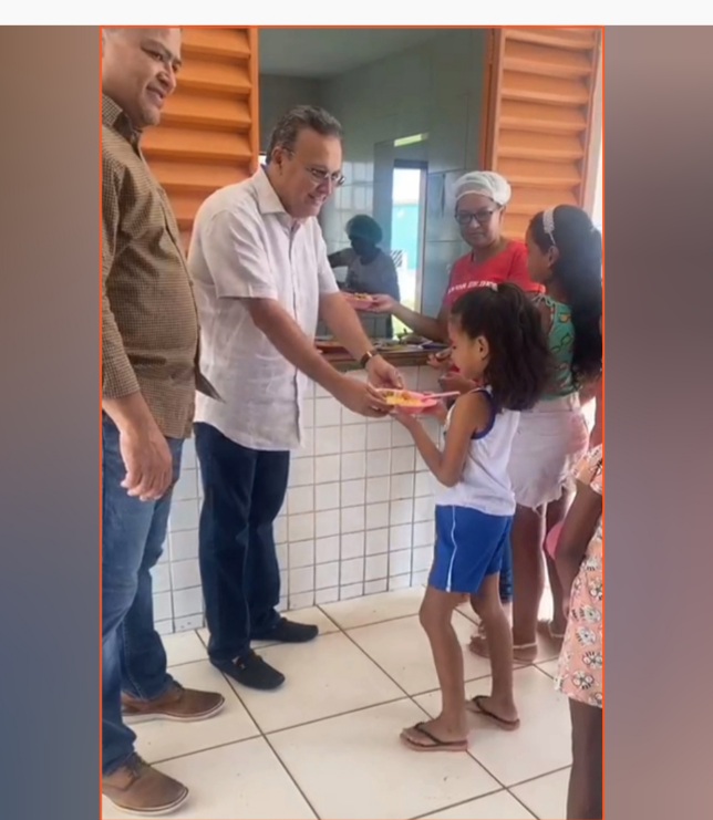 Leia mais sobre o artigo *Prefeito Zezildo Almeida, se esforça em garantir aos alunos helenenses oportunidades de um estudo digno proporcionando desenvolvimento de qualidade.*