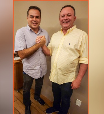 Leia mais sobre o artigo *Vice Prefeito Joãozinho Pavão esteve reunido sábado 16/09 com o Governador Carlos Brandão para reivindicar melhorias ao Município de Santa Helena-MA.*