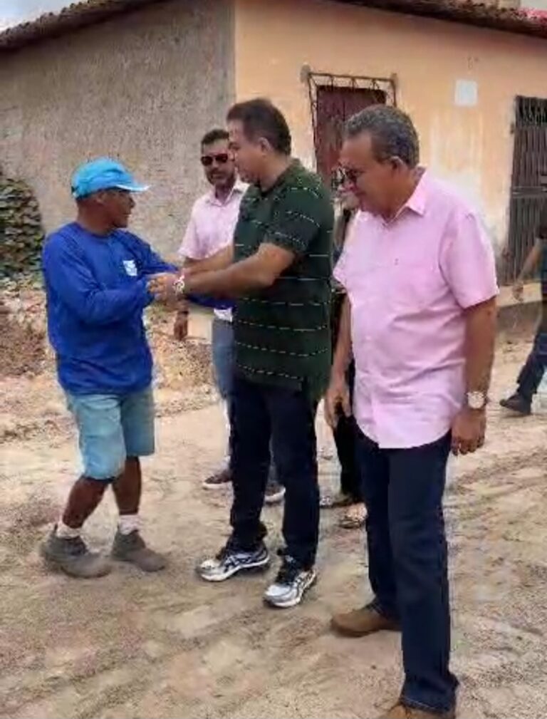 Leia mais sobre o artigo *Obras de Drenagem concluída no bairro Boa Esperança, agora com a chegada das chuvas aceleram na pavimentação a pedido do Prefeito Zezildo Almeida*