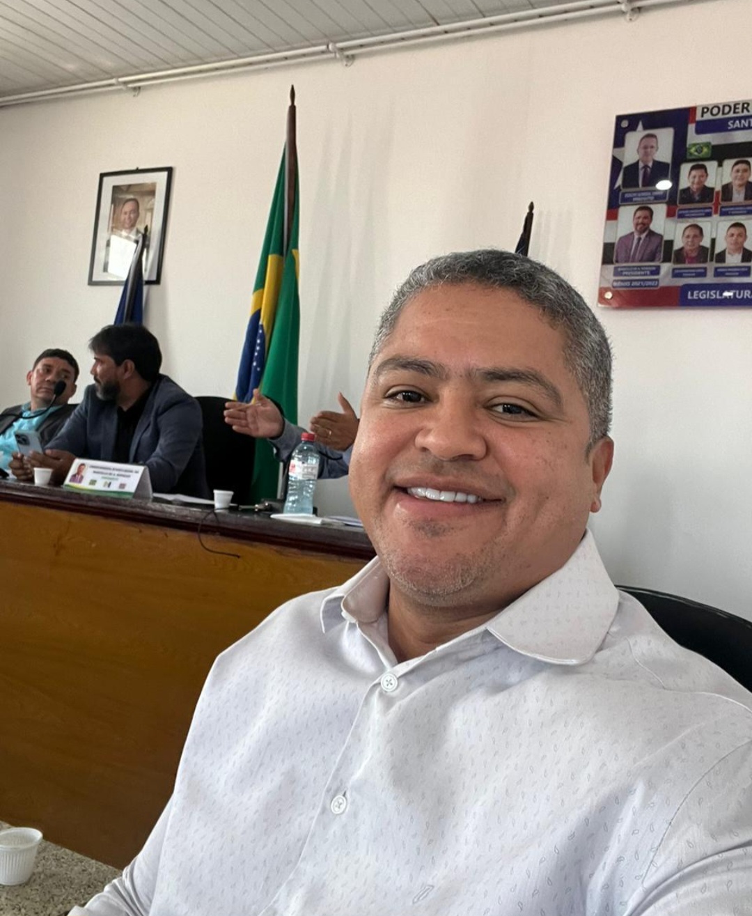 Leia mais sobre o artigo *Carta Aberta ao povo helenense do vereador Jorge Malhadeira*