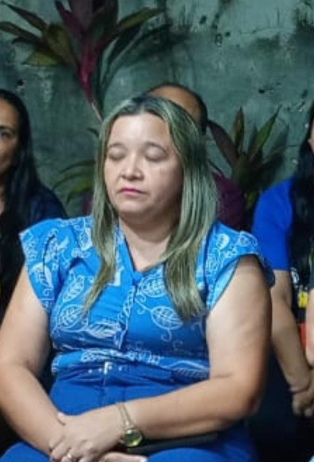 No momento, você está visualizando *Desânimo total do Grupo 44 já não dá para esconder. Pré-candidata a vice-prefeitura do grupo dorme em reunião esvaziada de público e de propostas.*