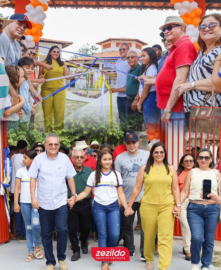 Leia mais sobre o artigo *Foi um grande dia de festa a inauguração do C.E.F. Paulo Pereira Araújo no Povado Curva Grande. O sonho da Comunidade se realizou, obrigado Prefeito Zezildo Almeida.*