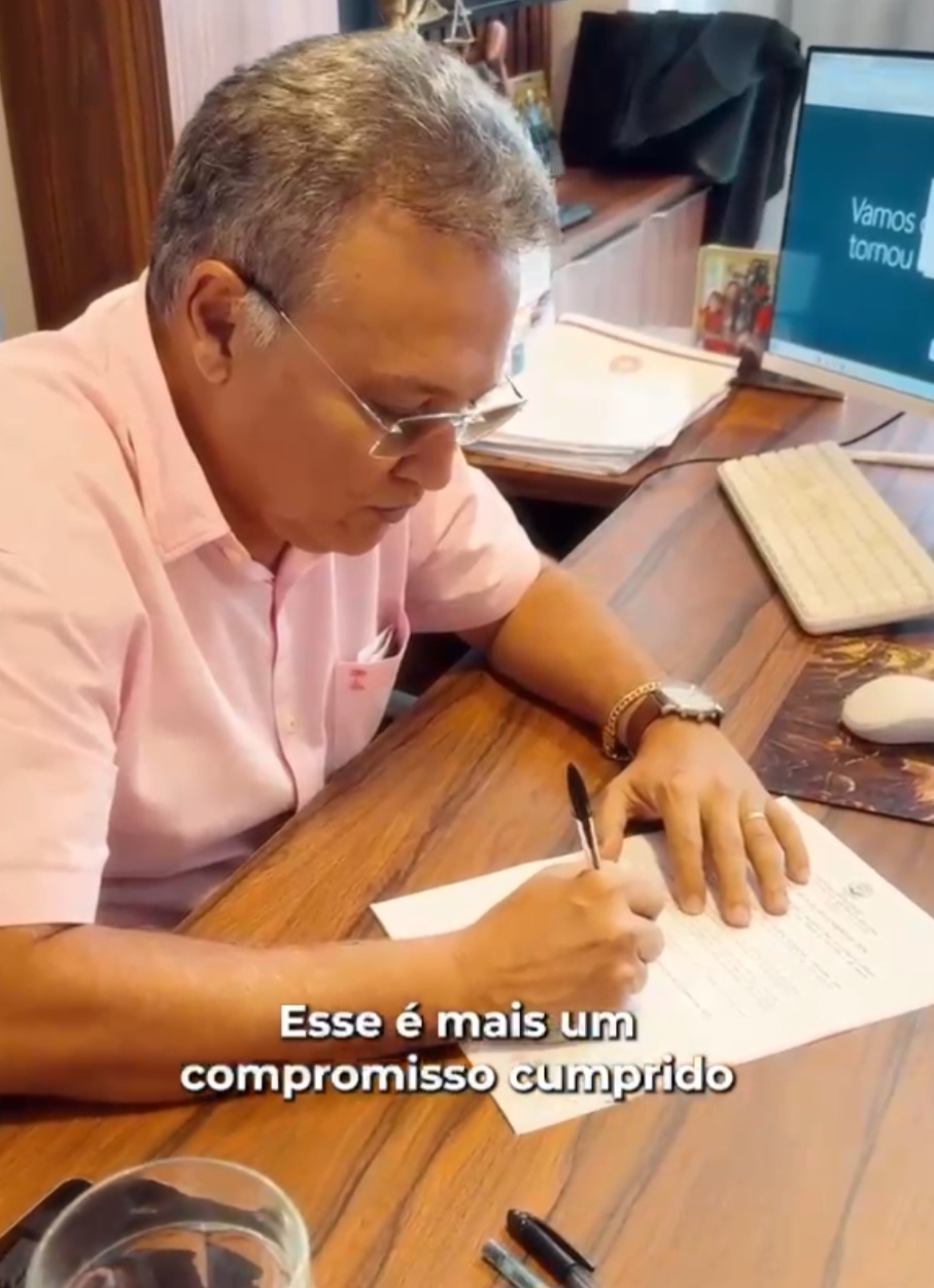 Leia mais sobre o artigo *Prefeito de Santa Helena-MA Zezildo Almeida homologou nesta sexta-feira (27), o resultado final do concurso público, e felicitou uma feliz e nova jornada a todos os aprovados.*