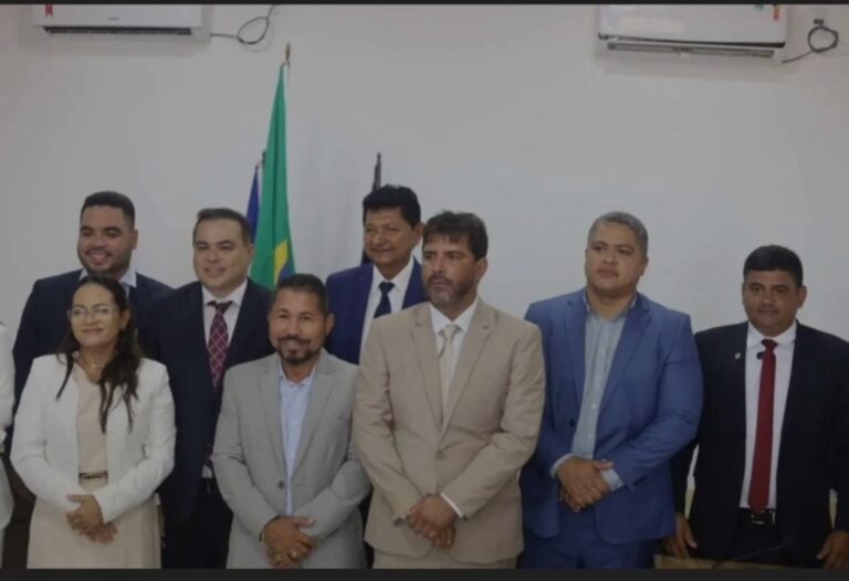 Leia mais sobre o artigo *O Vereador Marcelo de João de Rui é reeleito Presidente da Câmara de Vereadores de Santa Helena-MA para o biênio 2025-2027*