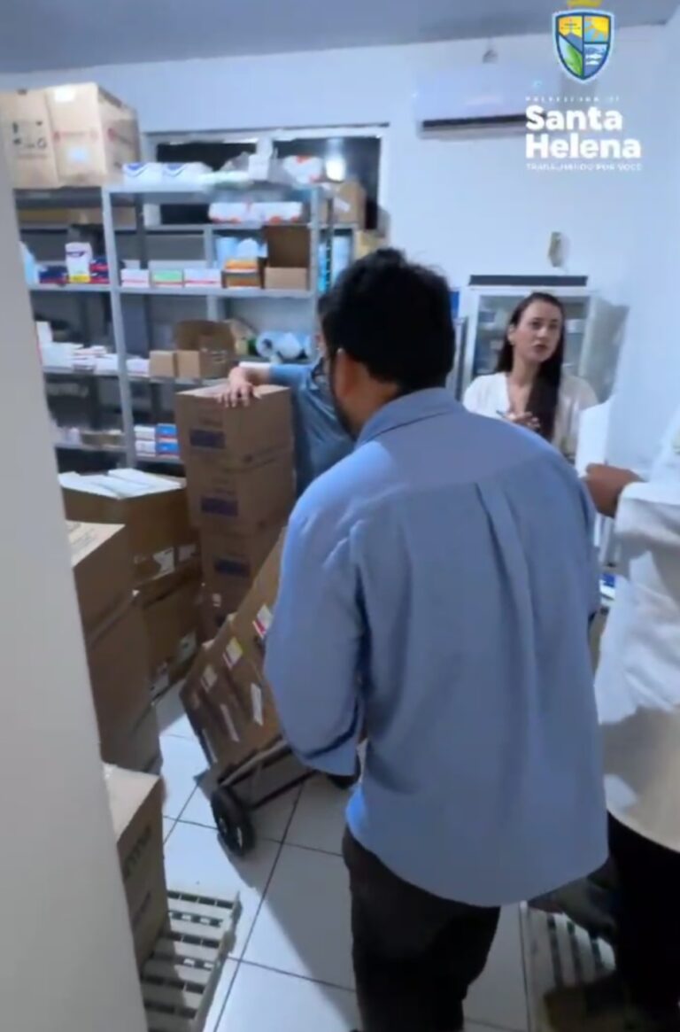 Leia mais sobre o artigo *Prefeitura de Santa Helena, através da Secretaria de Saúde, inicia administração com o estoque da Farmácia Hospitalar reabastecido, com isso assegura atendimento de qualidade a população.*