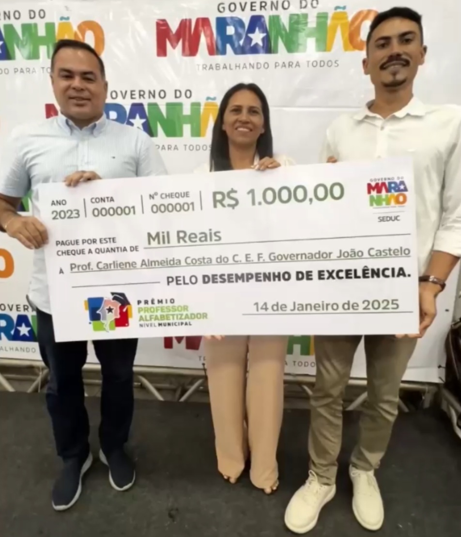 Leia mais sobre o artigo *Os frutos de uma gestão compromissada com a educação estão brotando e sendo reconhecidos. Parabéns Professora Carliene Costa da Escola Municipal João Castelo de Santa Helena-MA. pela premiação de Professora Alfabetizadora.*