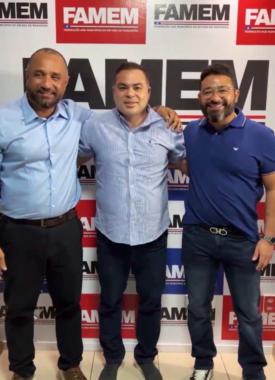 Leia mais sobre o artigo *Prefeito Joãozinho Pavão representa Santa Helena-MA na eleição do novo Presidente da FAMEM. Parabéns ao eleito, o Prefeito Roberto Costa.*