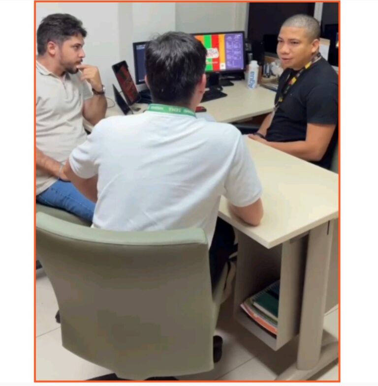 Leia mais sobre o artigo *Em reunião com o Superintendente de Recursos Hídricos do Estado Leonardo Viana,  o Secretário de Meio Ambiente de Santa Helena Armando Lobato, discute ações emergenciais de precauções voltadas para o Rio Turiaçu e a intensificação da fiscalização predatória da pesca no período do Defeso.*