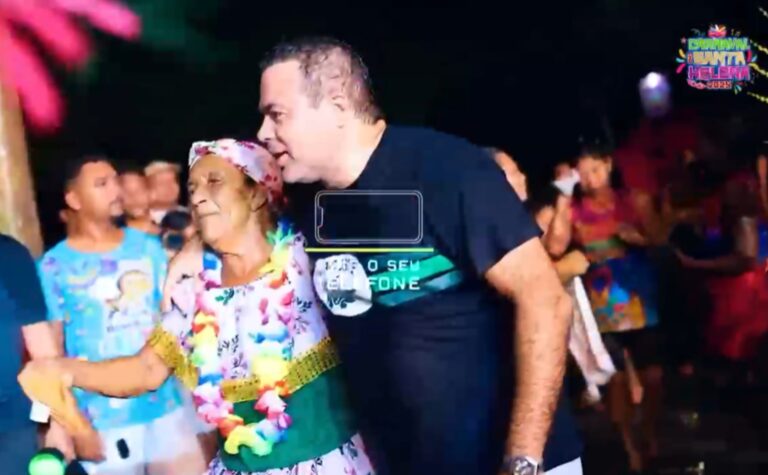 Leia mais sobre o artigo *Reinado de Momo em Santa Helena-MA fecha com chave de ouro e se afirma, mais esse ano, como o melhor e maior Carnaval da Baixada.*