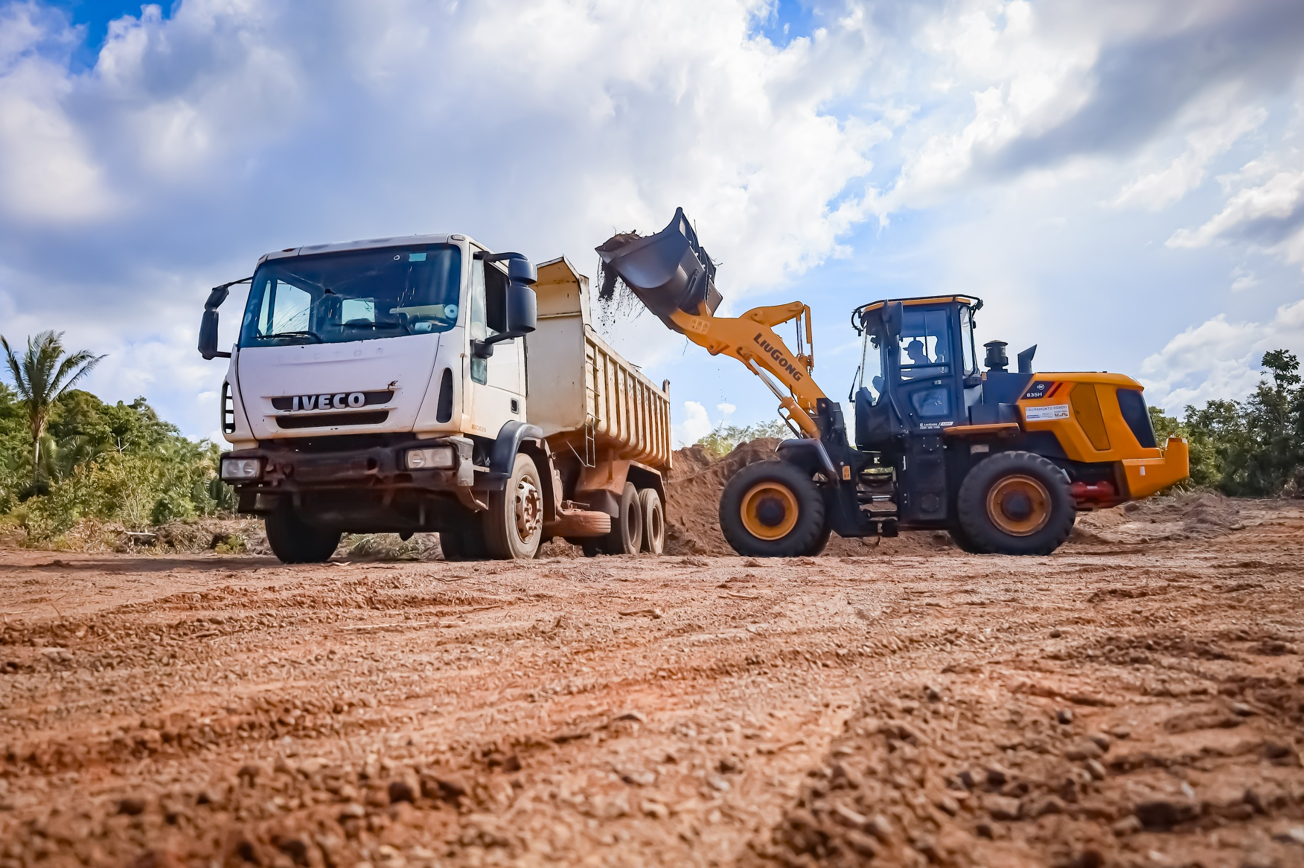 No momento, você está visualizando 🚜💪 *Gestão Joãozinho Pavão,  através da Secretaria de Infraestrutura, realiza os trabalhos de manutenção das estradas vicinais.*