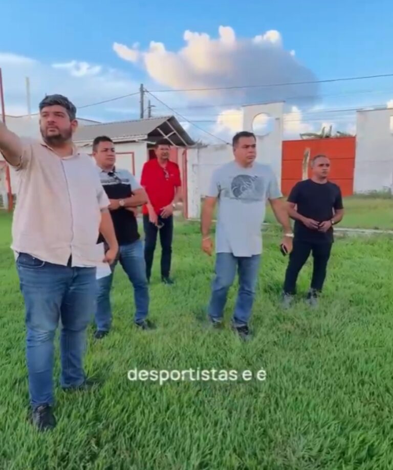 Leia mais sobre o artigo *Prefeito Joãozinho Pavão, Secretaria de Esporte e Infraestrutura, realizam vistoria no estádio Lobatão para início do Campeonato Helenense de Futebol.*