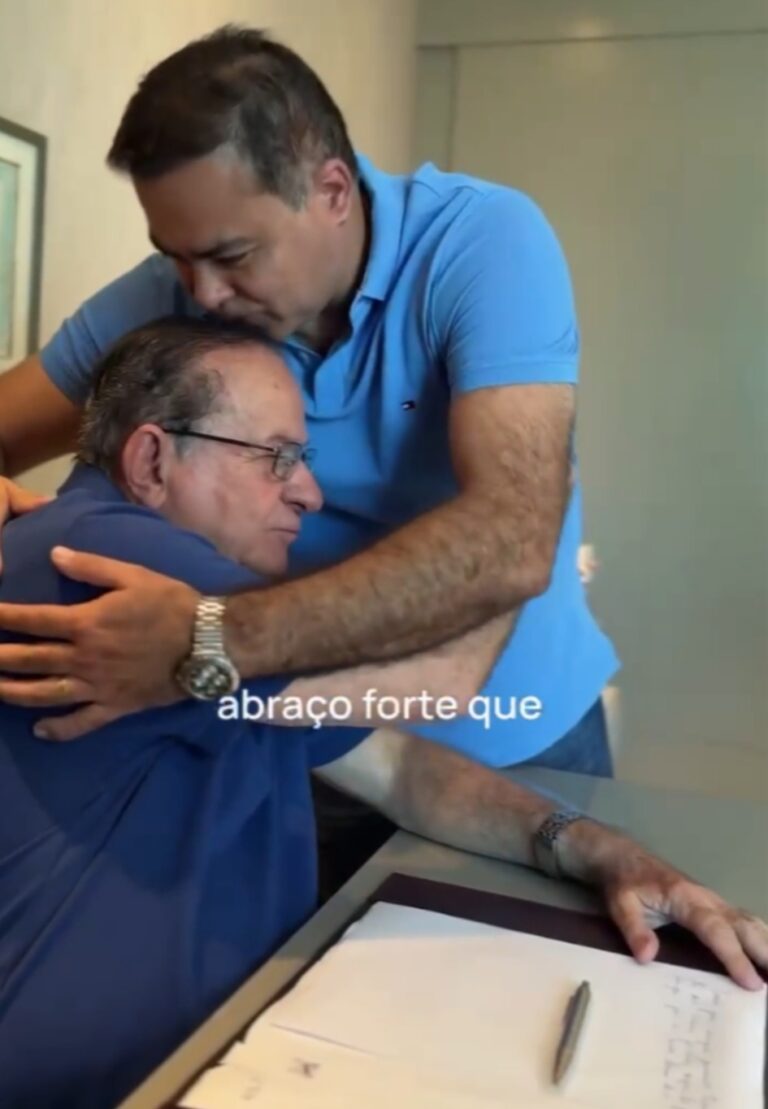 Leia mais sobre o artigo *Prefeito Joãozinho Pavão emite mensagem especial aos Pais.*