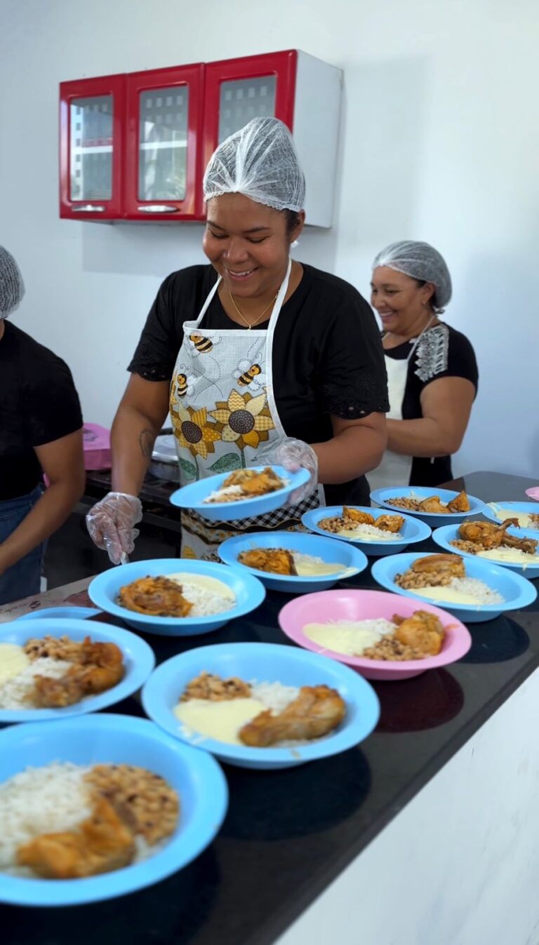 Leia mais sobre o artigo *Prefeitura de Santa Helena garante merenda escolar nutritiva e de qualidade nas escolas municipais*