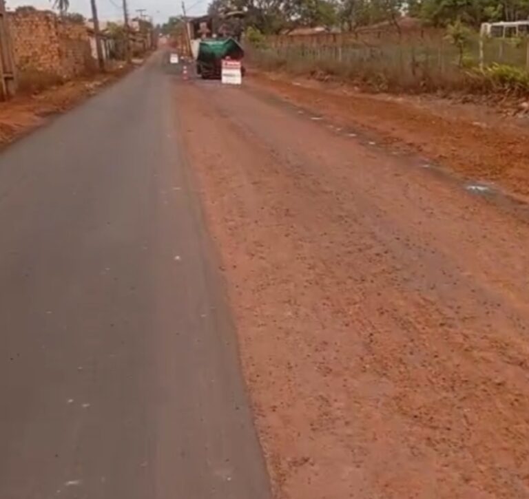 Leia mais sobre o artigo *O prefeito Joãozinho Pavão, em parceria com o Governo do Estado, está fazendo a maior obra de pavimentação da história de Santa Helena.* *Bairros como Morada Nova, Roseana Sarney, Penaldon e Minguens estão recebendo asfalto em ruas que antes eram lama no inverno e poeira no verão.* *É uma transformação que melhora a mobilidade, valoriza as casas e facilita a vida dos moradores.*
