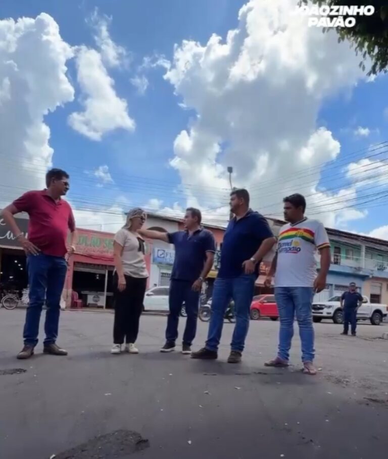 Leia mais sobre o artigo 🚧 *Santa Helena avança!* *A segunda etapa do Programa Asfalto Novo está transformando as ruas do Centro com nova pavimentação, fruto da parceria entre Governo do Estado e Prefeitura. O prefeito Joãozinho Pavão, acompanhado da equipe, acompanha as obras que melhoram a mobilidade, a segurança e valorizam o comércio local. A ação faz parte de um amplo plano de requalificação urbana que inclui drenagem e melhorias estruturais.*  🌟 *Trabalho contínuo que muda a cidade!*