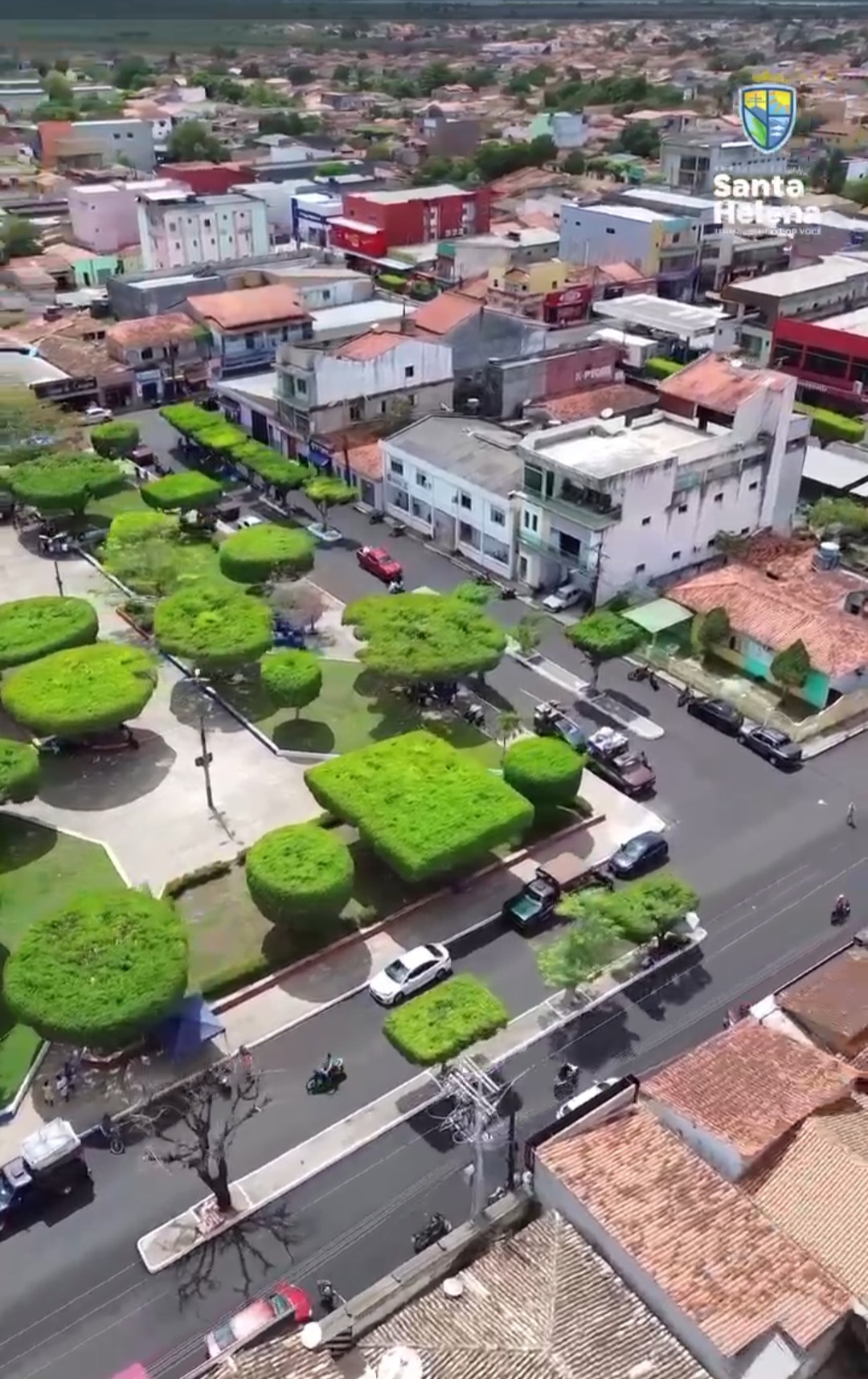 Leia mais sobre o artigo ✨ *Santa Helena-MA faz jus ao título honorífico de “Pérola do Turi”* ✨  *A cidade vive uma fase de transformação, com obras de infraestrutura e serviços de limpeza urbana intensificados no início da gestão do prefeito Joãozinho Pavão.* *As ações garantem mais organização, mobilidade, segurança e qualidade de vida para a população.*