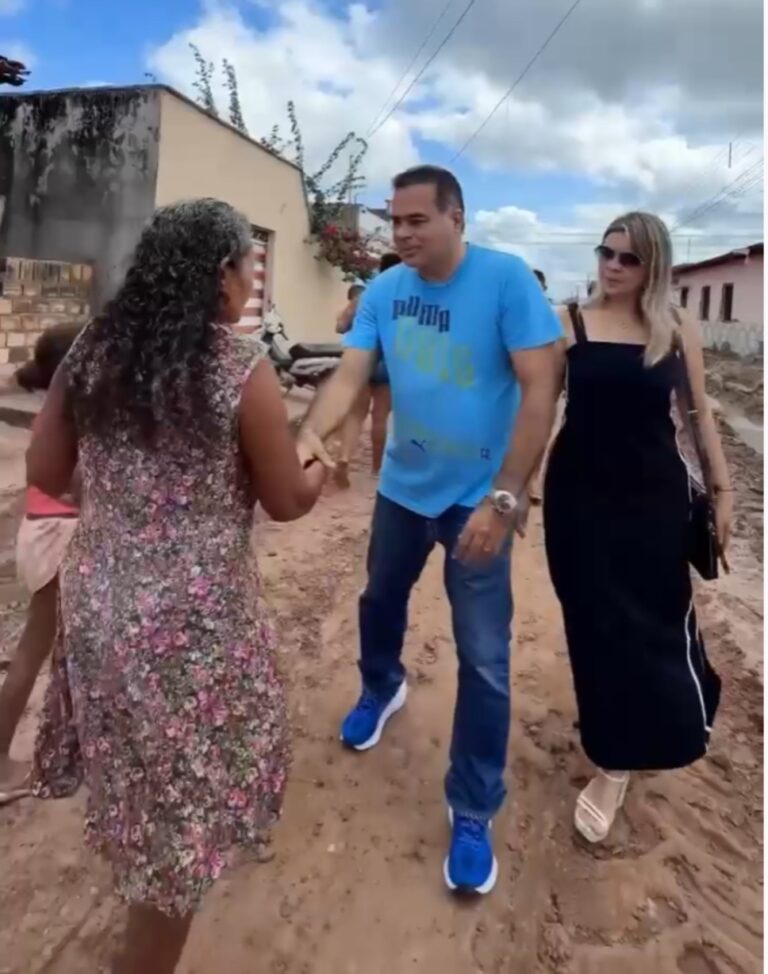 Leia mais sobre o artigo *Enquanto a oposição se perde em ataques vazios, a gestão de Joãozinho Pavão segue fazendo história com trabalho, obras e resultados concretos para a população de Santa Helena.* *O povo reconhece quem governa com seriedade.*