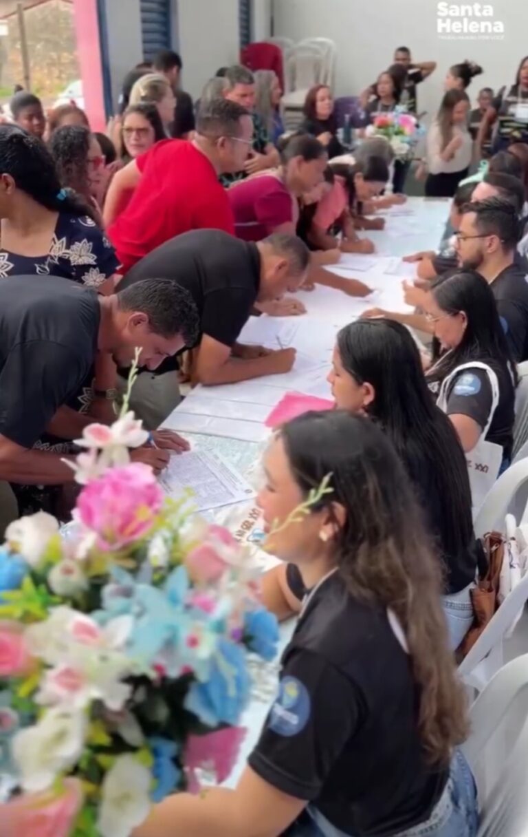 Leia mais sobre o artigo 📚✨ *Semana Pedagógica reforça inovação e valoriza protagonismo dos professores em Santa Helena*  *A secretária Nelba Ferreira destaca que investir em inovação é fortalecer quem transforma vidas todos os dias: o professor.*