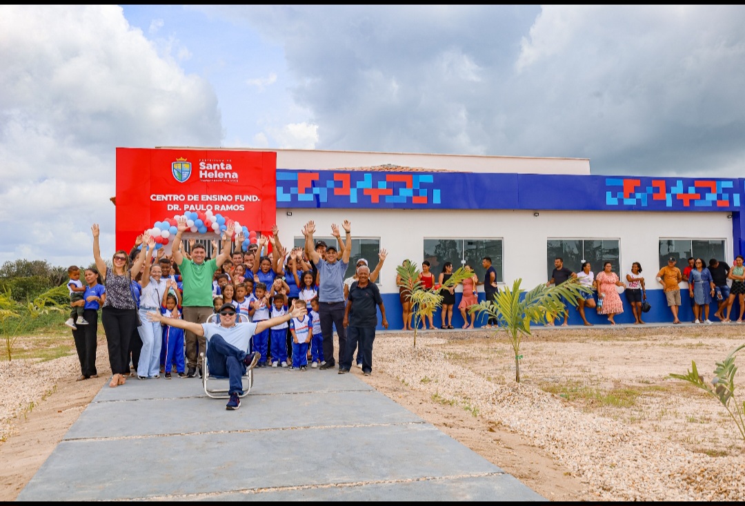 Leia mais sobre o artigo *Prego batido, ponta virada: a escola do povoado Moite foi entregue pelo prefeito Joãozinho Pavão, que segue em maratona de inaugurações neste mês de março. Enquanto a obra aparece, nos porões da fake news sobra apenas barulho.* 🏫✨