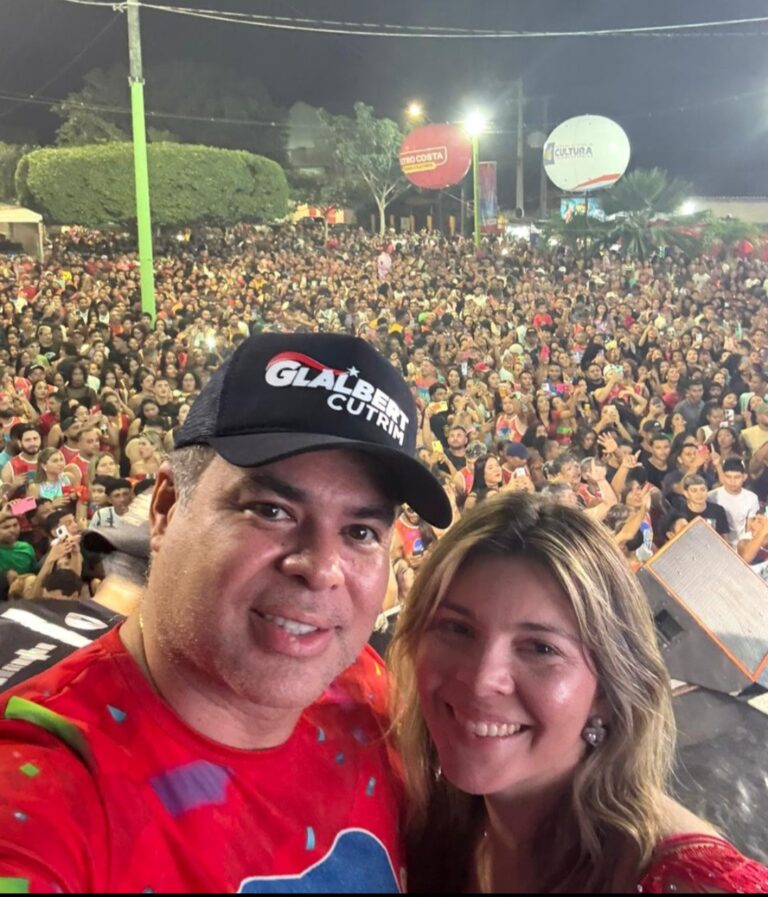 Leia mais sobre o artigo 🎉 *Feliz Aniversário, Prefeito Joãozinho Pavão!* 🎂✨  *Santa Helena celebra hoje não apenas uma data, mas a vida de quem dedica seus dias a cuidar do seu povo.*  ⏳ *Sabedoria nas decisões, 🌱 conquistas que florescem, 🏙️ uma cidade que cresce e 🙏 a proteção de Deus em cada passo.*  ✨ *Saúde, fé, luz e prosperidade!*  🎊 *Parabéns!*