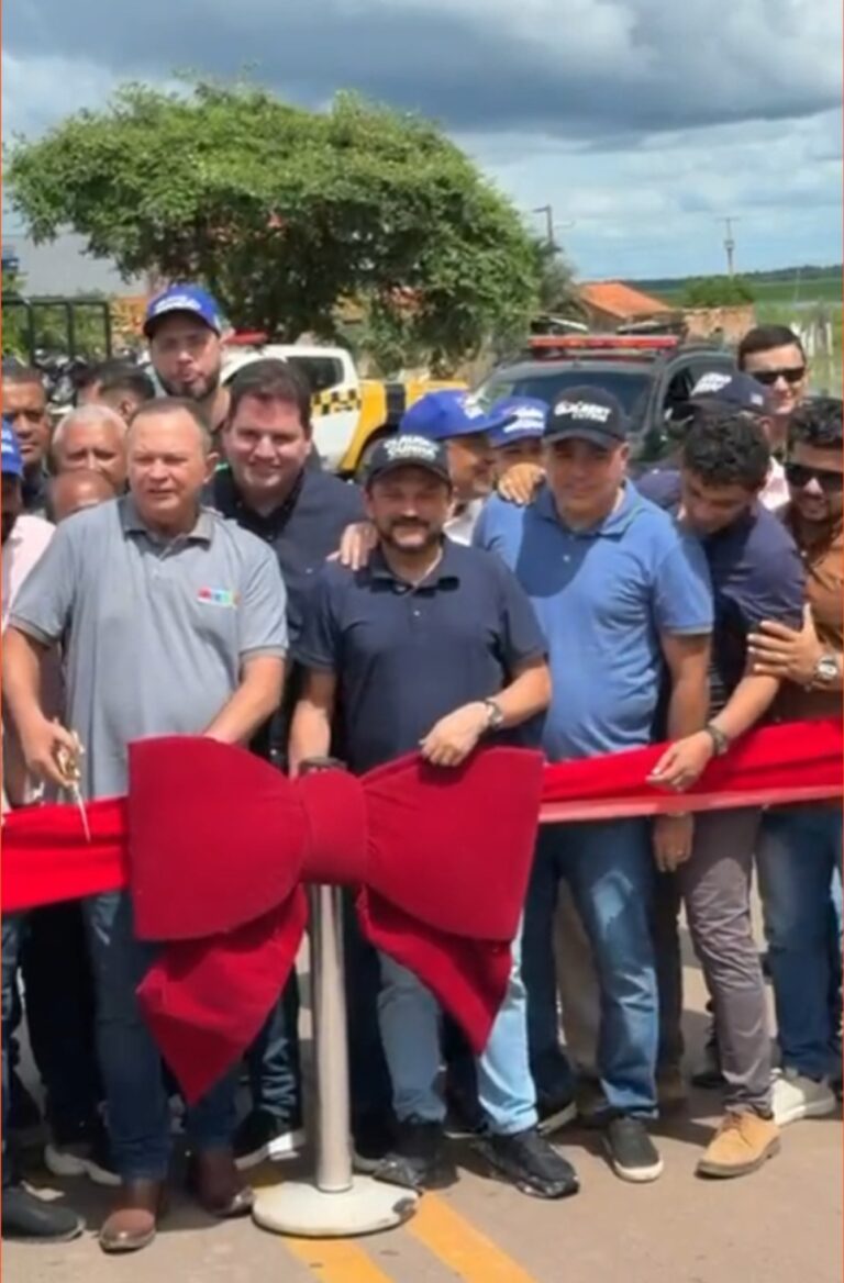 Leia mais sobre o artigo *O governador do Maranhão, Carlos Brandão, entregou a requalificação da MA-106 entre Alcântara e Pinheiro, fortalecendo a mobilidade na Baixada.*  *O prefeito Joãozinho Pavão representou Santa Helena no evento.*