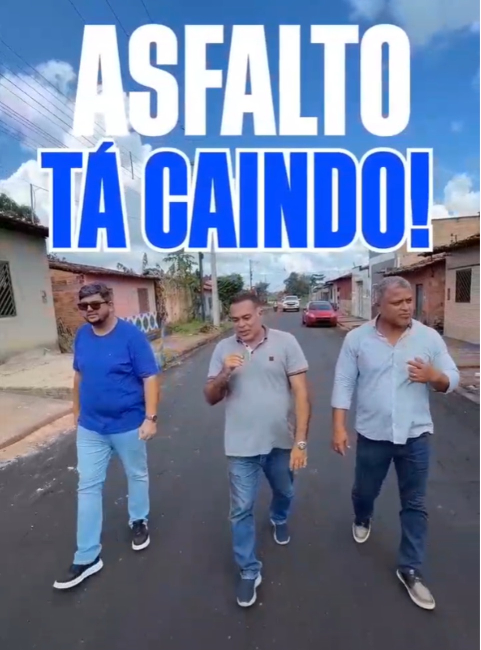 Leia mais sobre o artigo 🚧 *ASFALTO NOVO CHEGA À PONTA D’AREIA E REFORÇA A FORÇA DA PARCERIA ENTRE JOÃOZINHO PAVÃO E CARLOS BRANDÃO* 🛣️🤝