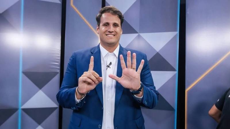 Leia mais sobre o artigo *Brilhantismo e firmeza: Orleans Brandão se destaca no debate e mostra preparo para governar o Maranhão*