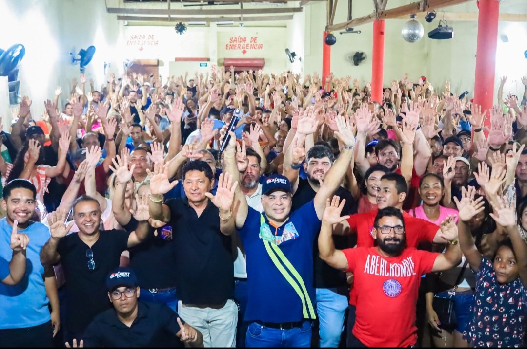 No momento, você está visualizando *Joãozinho Pavão reúne multidão no Clube do Baixinho Pirulito e mostra força política em Santa Helena*